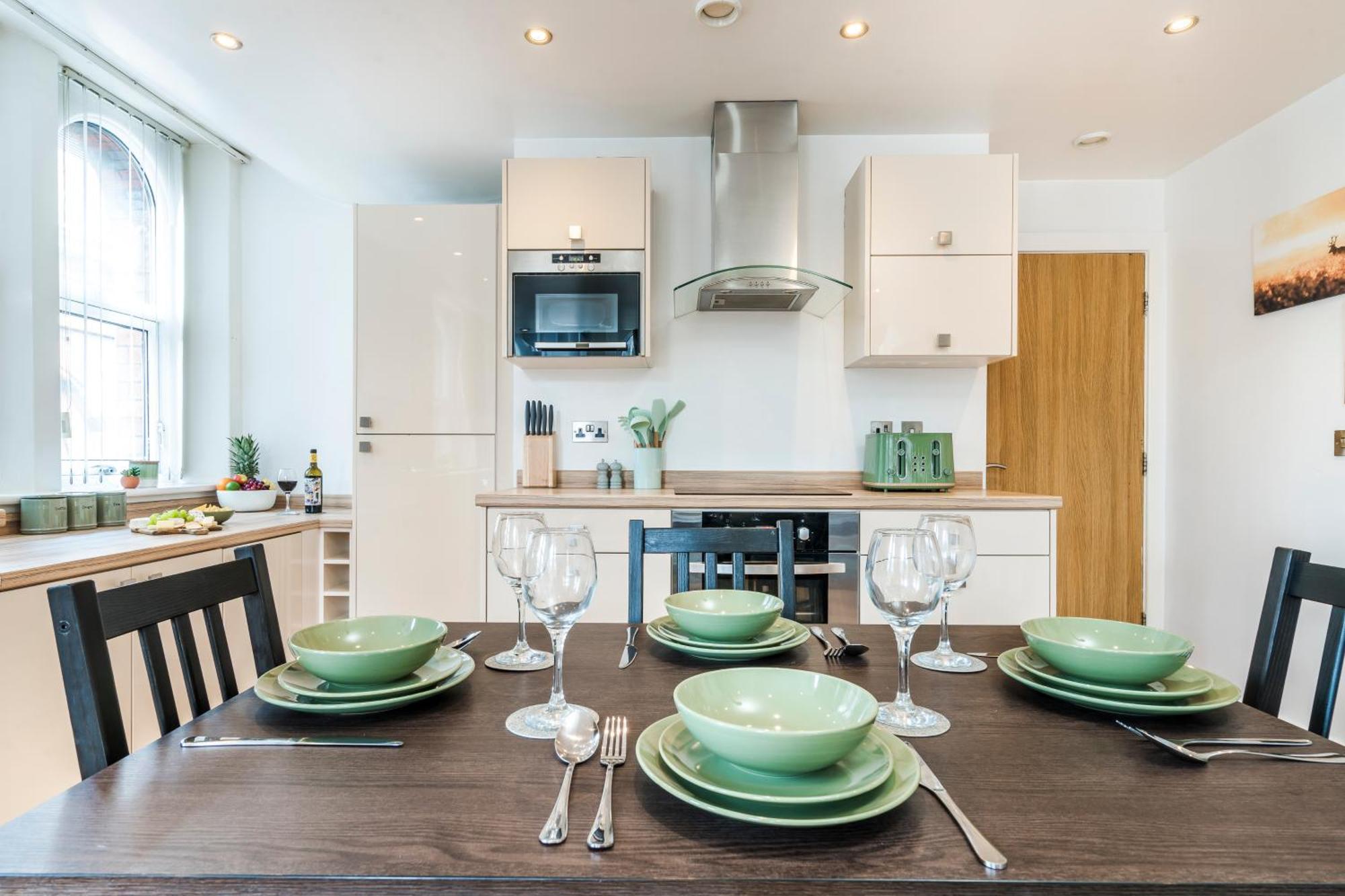 Cavern Quarters, Beautiful Two Bedroom City Centre Apartment By Garudy Serviced Apartments And Short Lets - Perfect For Longer Stays Liverpool Luaran gambar