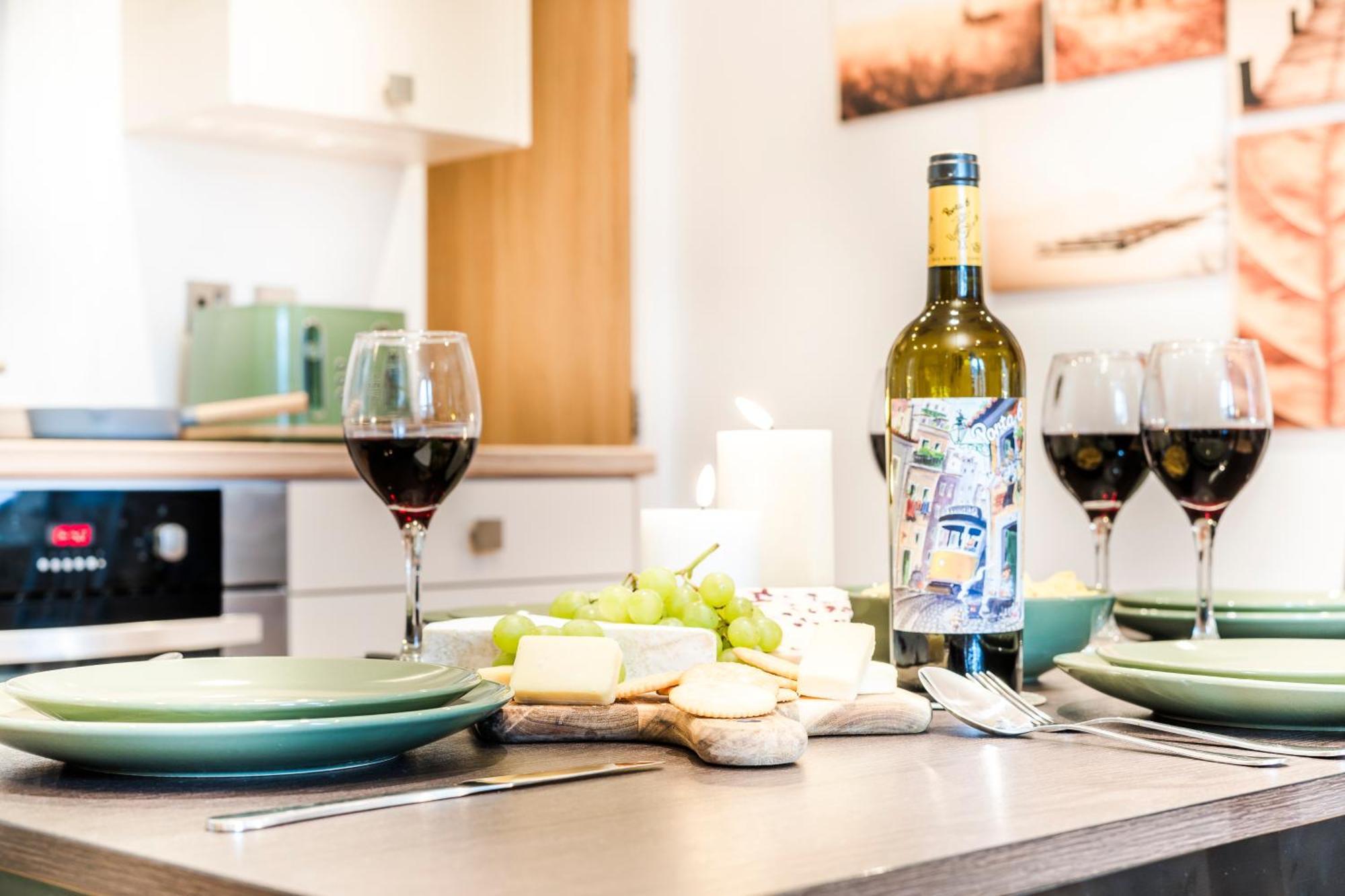 Cavern Quarters, Beautiful Two Bedroom City Centre Apartment By Garudy Serviced Apartments And Short Lets - Perfect For Longer Stays Liverpool Luaran gambar