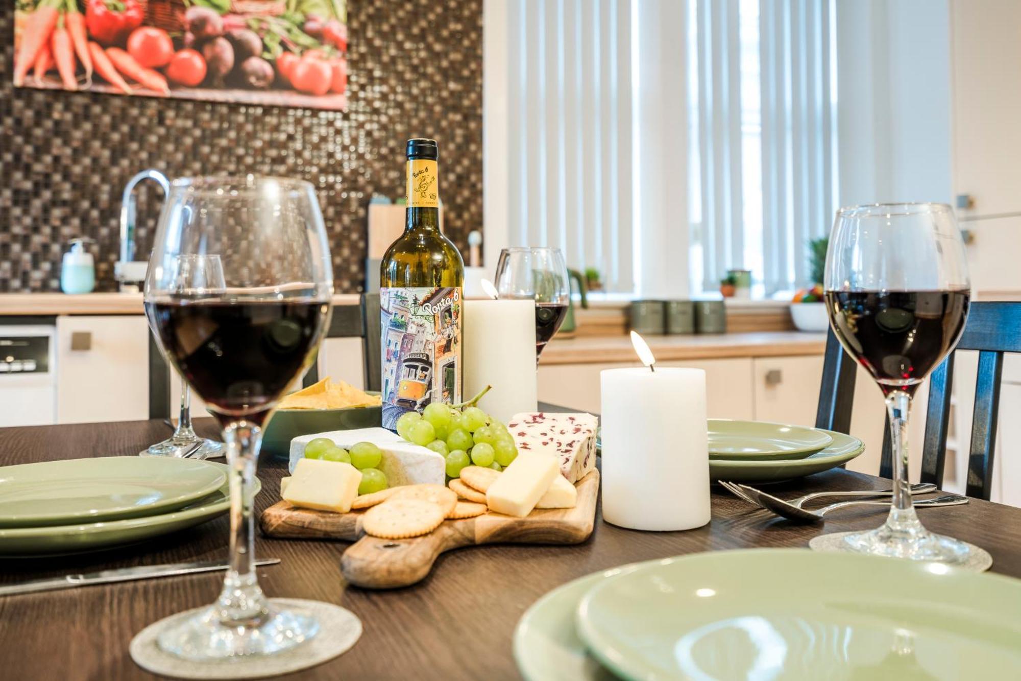 Cavern Quarters, Beautiful Two Bedroom City Centre Apartment By Garudy Serviced Apartments And Short Lets - Perfect For Longer Stays Liverpool Luaran gambar