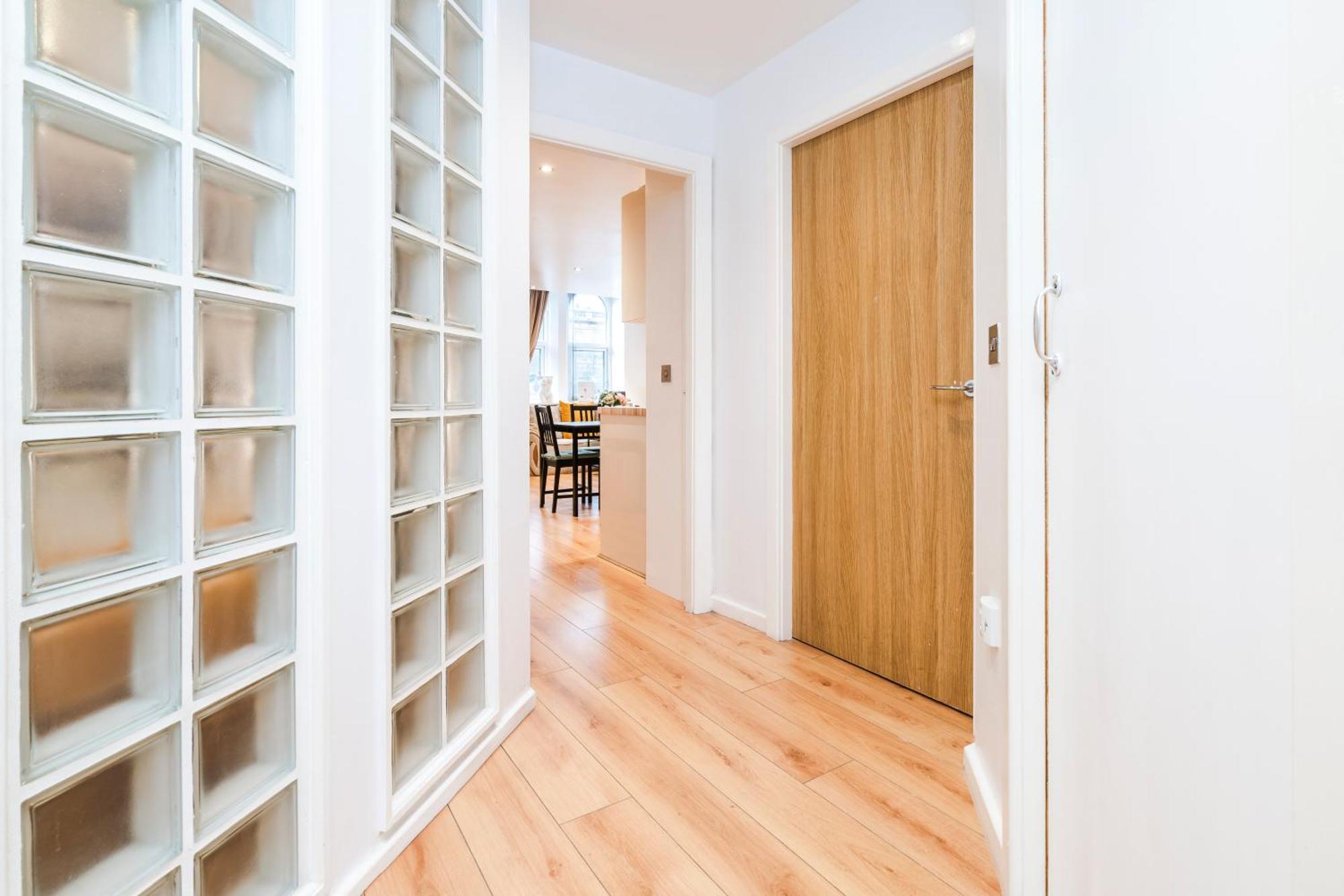 Cavern Quarters, Beautiful Two Bedroom City Centre Apartment By Garudy Serviced Apartments And Short Lets - Perfect For Longer Stays Liverpool Luaran gambar