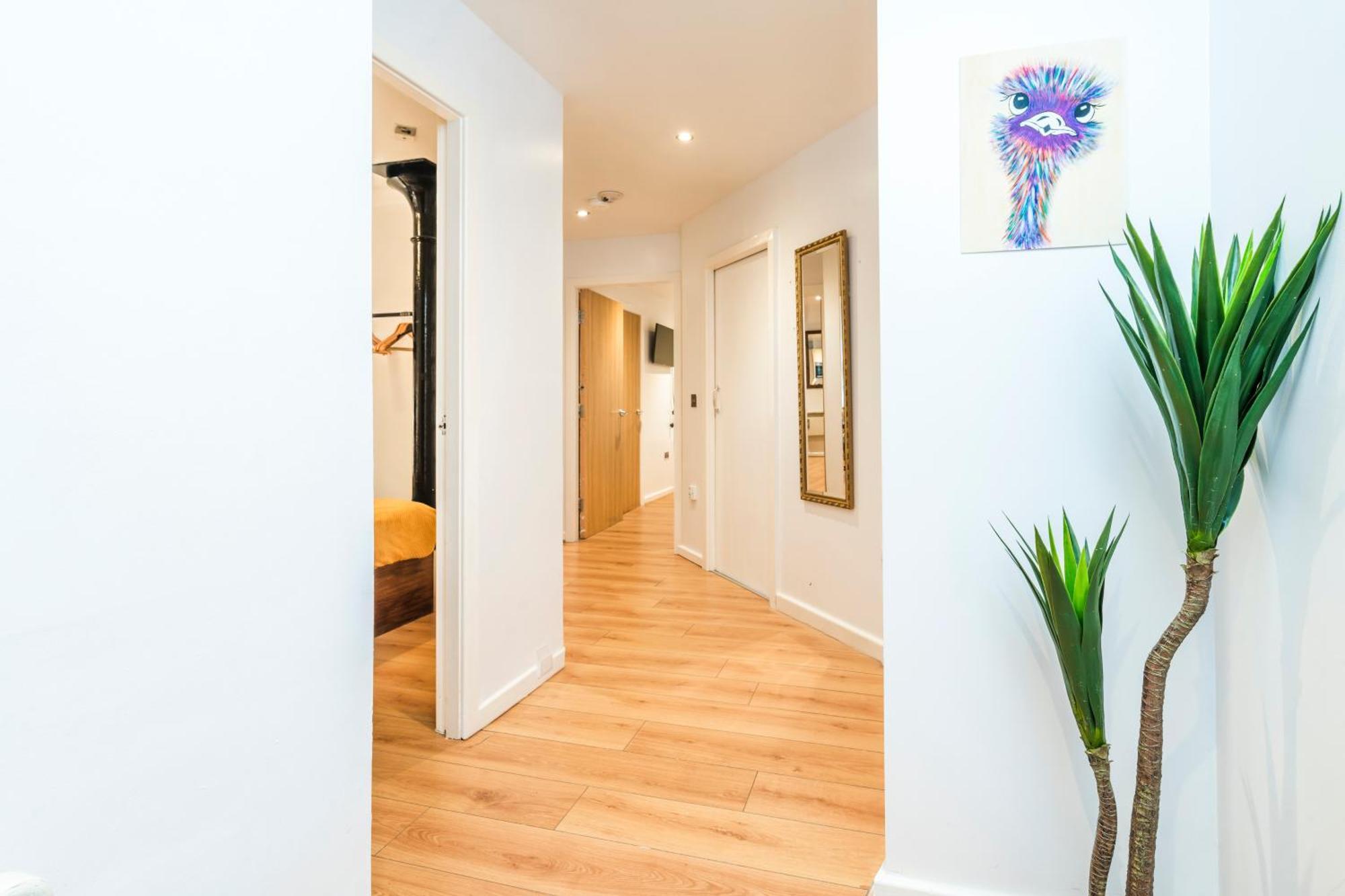 Cavern Quarters, Beautiful Two Bedroom City Centre Apartment By Garudy Serviced Apartments And Short Lets - Perfect For Longer Stays Liverpool Luaran gambar